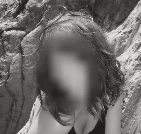 Cerys, 20