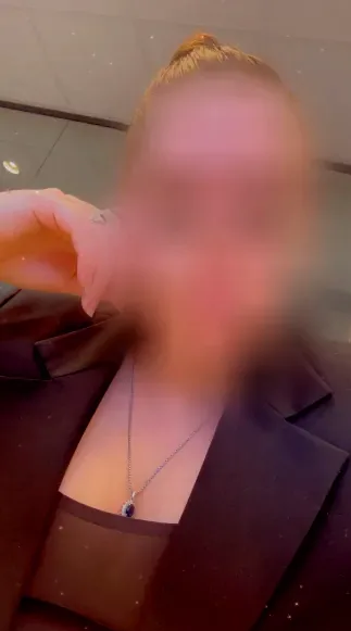 Erin, 32