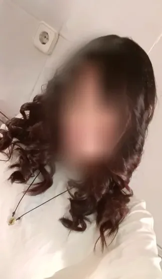 Hayley, 18