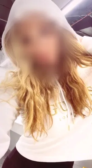 Holly, 31