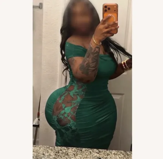 Mila, 26