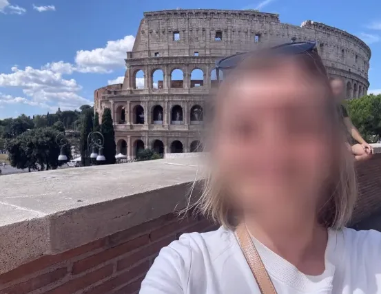 Nia, 38