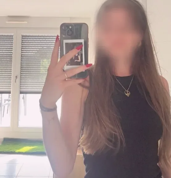 Zara, 27